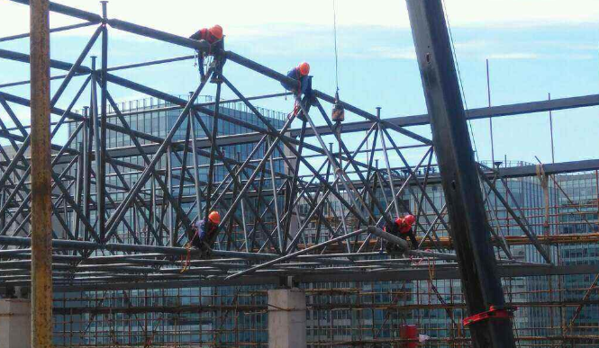 扬州论网架装配施工中搭设脚手架应当留神的事故